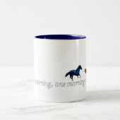 früh ein Morgen Zweifarbige Tasse (Mittel)
