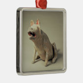 Frühe chinesische Tonwaren Sitzhund, Grab Silbernes Ornament (Rechts)
