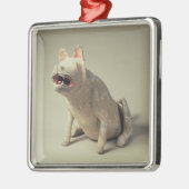 Frühe chinesische Tonwaren Sitzhund, Grab Silbernes Ornament (Links)