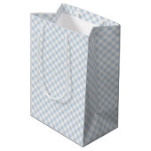 Früher Herbst-Retro-Gingham | Staubblau Mittlere Geschenktüte (Rückseite Schrägansicht)