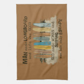 Früher Mann-und Frauen-surfender Spaß mit Küchentuch (Vertikal)