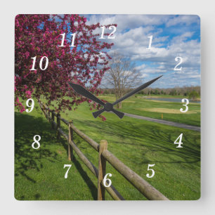 Frühjahr an der Rivercut Wall Uhr