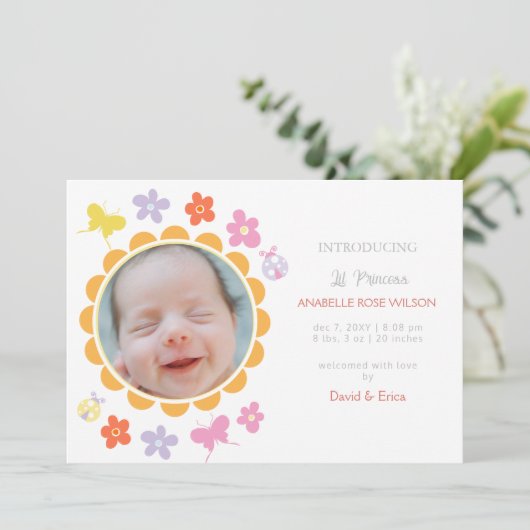Frühjahrs-Blumenblüten Girl Foto Geburtserklärung Ankündigung (Stehend Vorderseite)