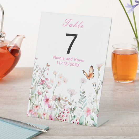 Frühjahrs-Hochzeit in Pink-Schmetterling Sockelschild (In Situ)