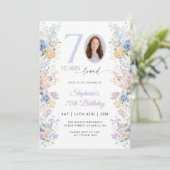 Frühjahrs-Wildblume Foto 70. Geburtstag Einladung (Stehend Vorderseite)