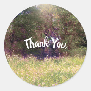 Frühjahrsblumen verzauberte Waldbaumen Hochzeit Runder Aufkleber