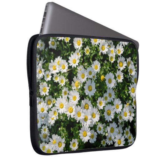Frühjahrsdaisy Field: Serene Hintergrund Laptopschutzhülle (Vorne Rechts)