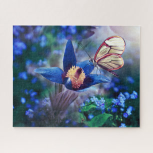 Frühjahrsschmetterling auf der blauen Blume Puzzle