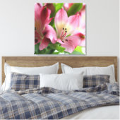 Frühling Alstro Stretched Canvas Print Leinwanddruck (Insitu (Schlafzimmer))