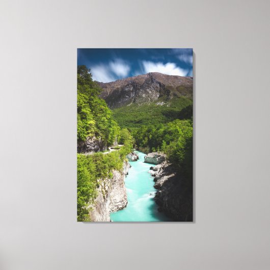 Frühling am Fluss Soča von der Napoleon-Brücke Leinwanddruck (Vorderseite)
