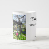 Frühling blüht in der Hütte City - Martha's Vineya Jumbo-Tasse (Vorderseite)