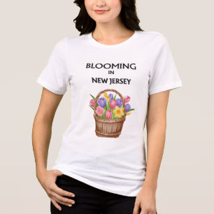 FRÜHLING IN EINEM KORB WEISSE BLUMEN FRAUEN Tri-Blend SHIRT