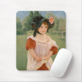 Frühling: Margot stehend in einem Garten | 1900 Mousepad (Mit Mouse)