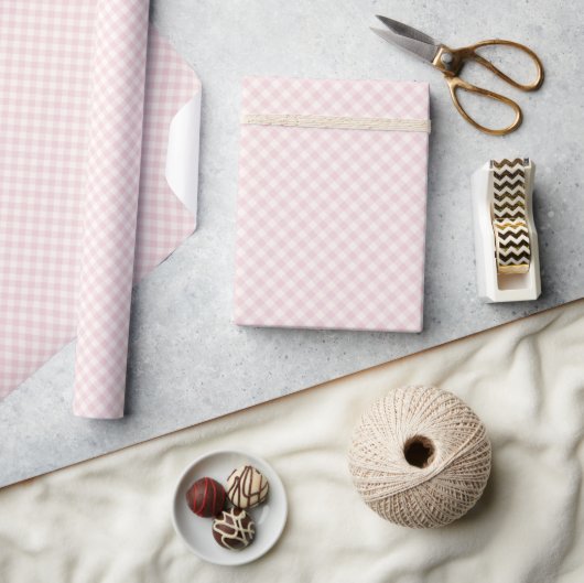 Frühling Retro Gingham | Soft Blush Geschenkpapier (Kunsthandwerk)