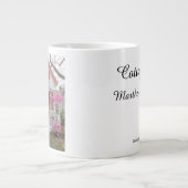 Frühling und Viktorianische Hütte - Martha's Viney Jumbo-Tasse (Vorderseite)