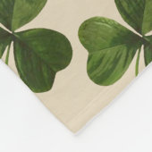 Frühlings-grünes irisches Kleeblatt-Muster Fleecedecke (Ecke)