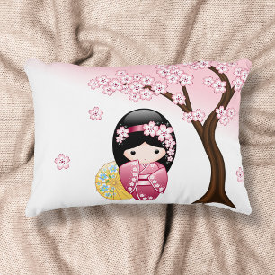 Frühlings-Kokeshi-Puppe - Süßes japanisches Geisha Zierkissen