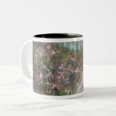 Frühlings-Landschaft Zweifarbige Tasse (Vorderseite Links)