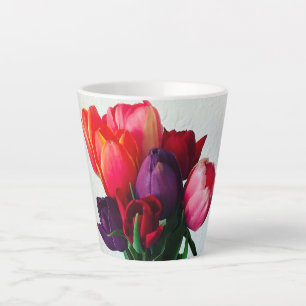 Frühlings-Tulpenstrauß Milchtasse