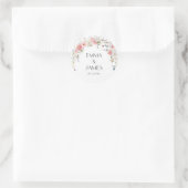 Frühlingsarme Wildblumen Rosa Weißes Hochzeitssäng Runder Aufkleber (Tasche)