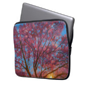 Frühlingsaufwachen - blühende Baumlandschaft Laptopschutzhülle (Vorderseite Links)