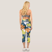 Frühlingsblume: Vintage Blütentextur Capri Leggings (Rückseite)