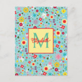 Frühlingsblumen auf aquablauem Monogramm Postkarte (Vorderseite)