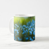 Frühlingsblumen auf dem Feld Kaffeetasse (Vorderseite Links)