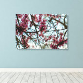 Frühlingsblumen auf einem Baum Leinwanddruck (Insitu (Holzboden))