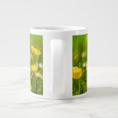 Frühlingsblumen Hintergrund Jumbo-Tasse (Rückseite)
