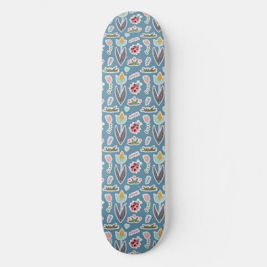 Frühlingsblumen und Ladybug Muster Skateboard (Vorderseite)