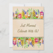 Frühlingsfloral Just Married Hochzeit Feier Einladung (Vorderseite)