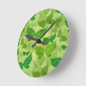 Frühlingsgrünes Muster Runde Wanduhr (Winkel)
