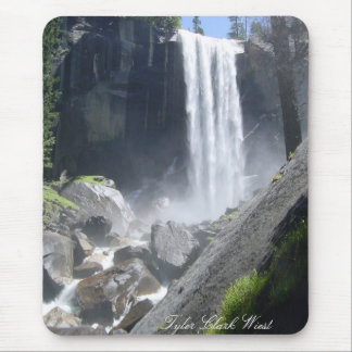 Frühlingshafte Fälle, Yosemite Kalifornien Mousepad