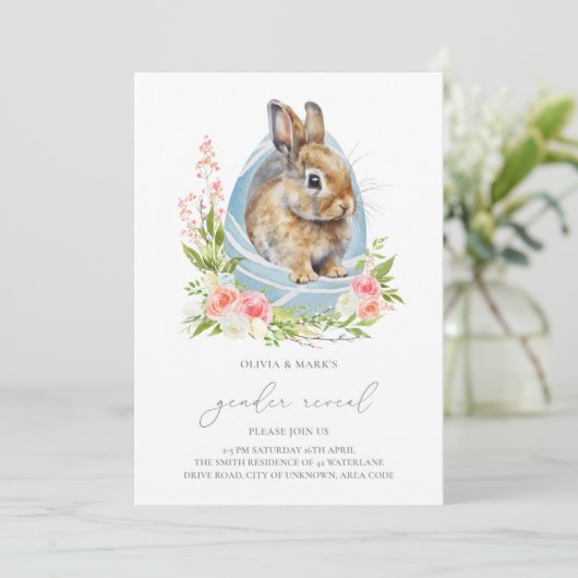 Frühlingshasen in Eierfloralgeschlecht Einladung (Stehend Vorderseite)