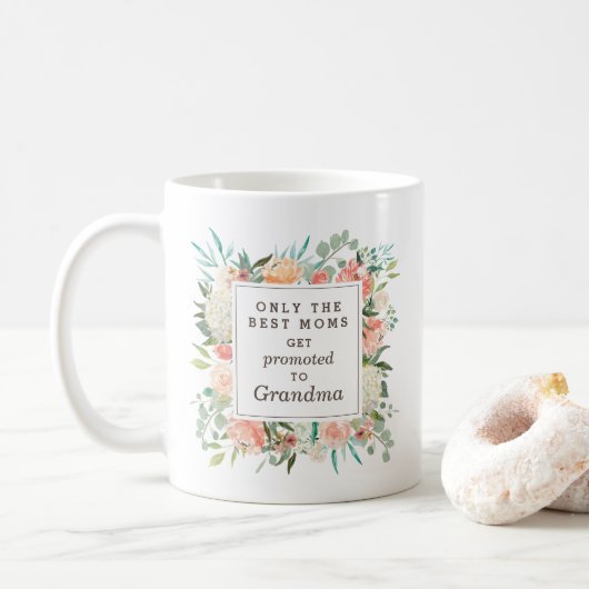 Frühlingshöhe und Pfirsichfarben Blumengranma Kaffeetasse (Mit Donut)