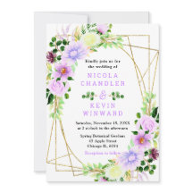 Frühlingslila Blumen mit Laub Hochzeit
