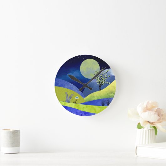 Frühlingsmond Runde Wanduhr (Zuhause)
