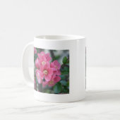 Frühlingspink blühende Ruhe Kaffeetasse (Vorderseite Links)