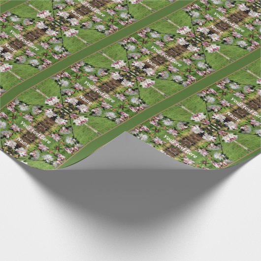 Frühlingspink und weiß Blüten Personalisiert Geschenkpapier (Ecke)