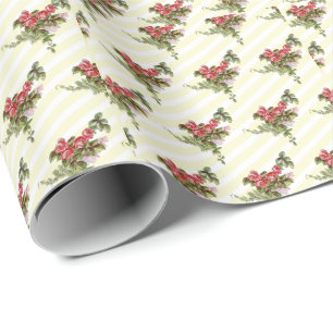 Frühlingsrosen auf gelb gestreiftem Geschenkpapier