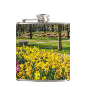 Frühlingssaison Blumengarten Flachmann