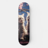 Frühlingssüße Kirschblüten Kätzchen Skateboard (Vorderseite)