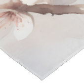 Frühlingsvogel im blühenden Baum Tischdecke (Schrägansicht)