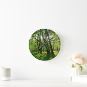 Frühlingswald Runde Wanduhr (Zuhause)