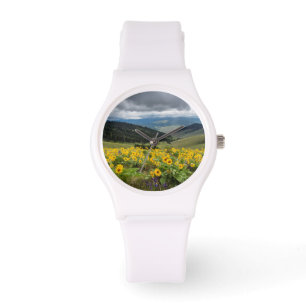 Frühlingswildblumen in den Hügeln Armbanduhr