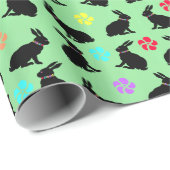 Frühlingszeit schwarz sitzende Kaninchen farbenfro Geschenkpapier (Rolleneckpunkt)