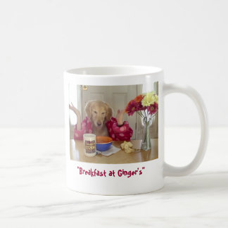 Frühstück an der Tasse des Ingwers