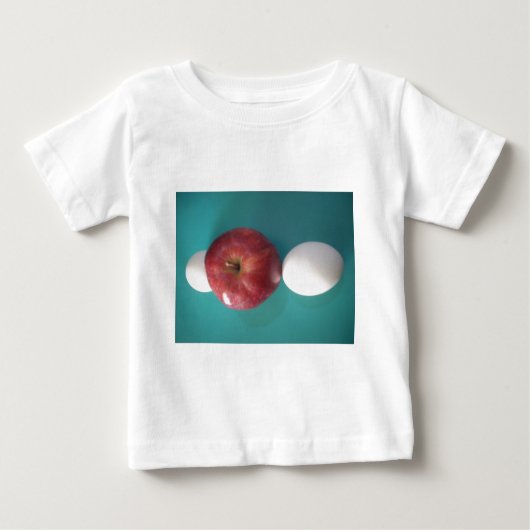 Frühstück Buddies: Zwei Eier $an Apple Still Life Baby T-shirt (Vorderseite)