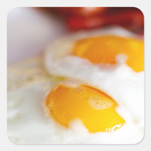 Frühstücksbüffet mit frittierten Eiern Quadratischer Aufkleber (Vorderseite)